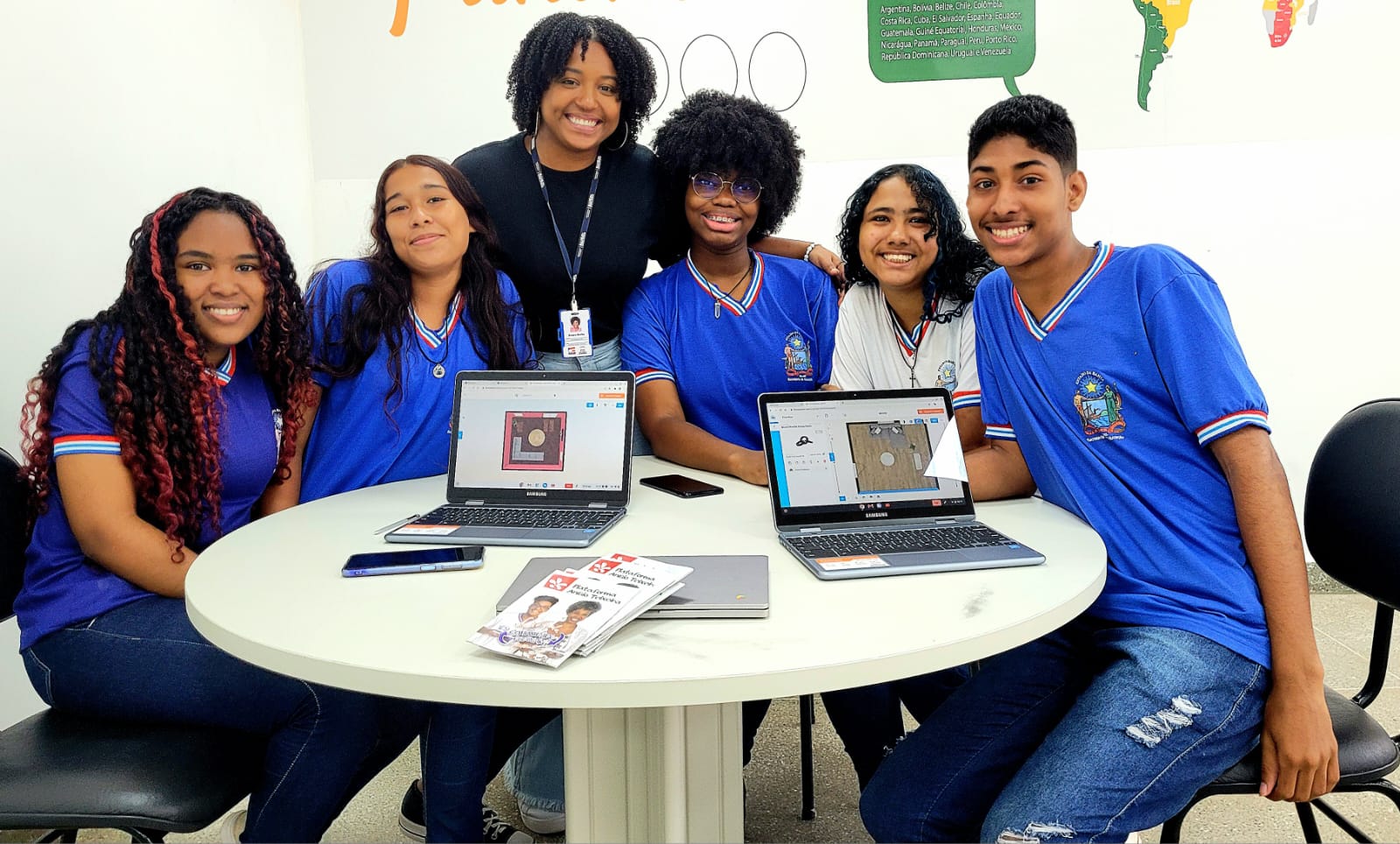 SEC realiza Caravana Digital e entrega de 667 Chromebooks para escolas de Lauro de Freitas