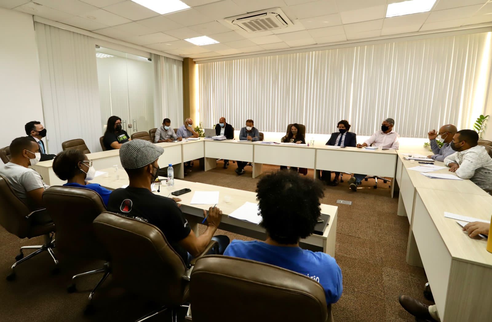 Prefeitura de Lauro de Freitas reuniu com Representantes da ASPROLF nesta ter�a-feira
