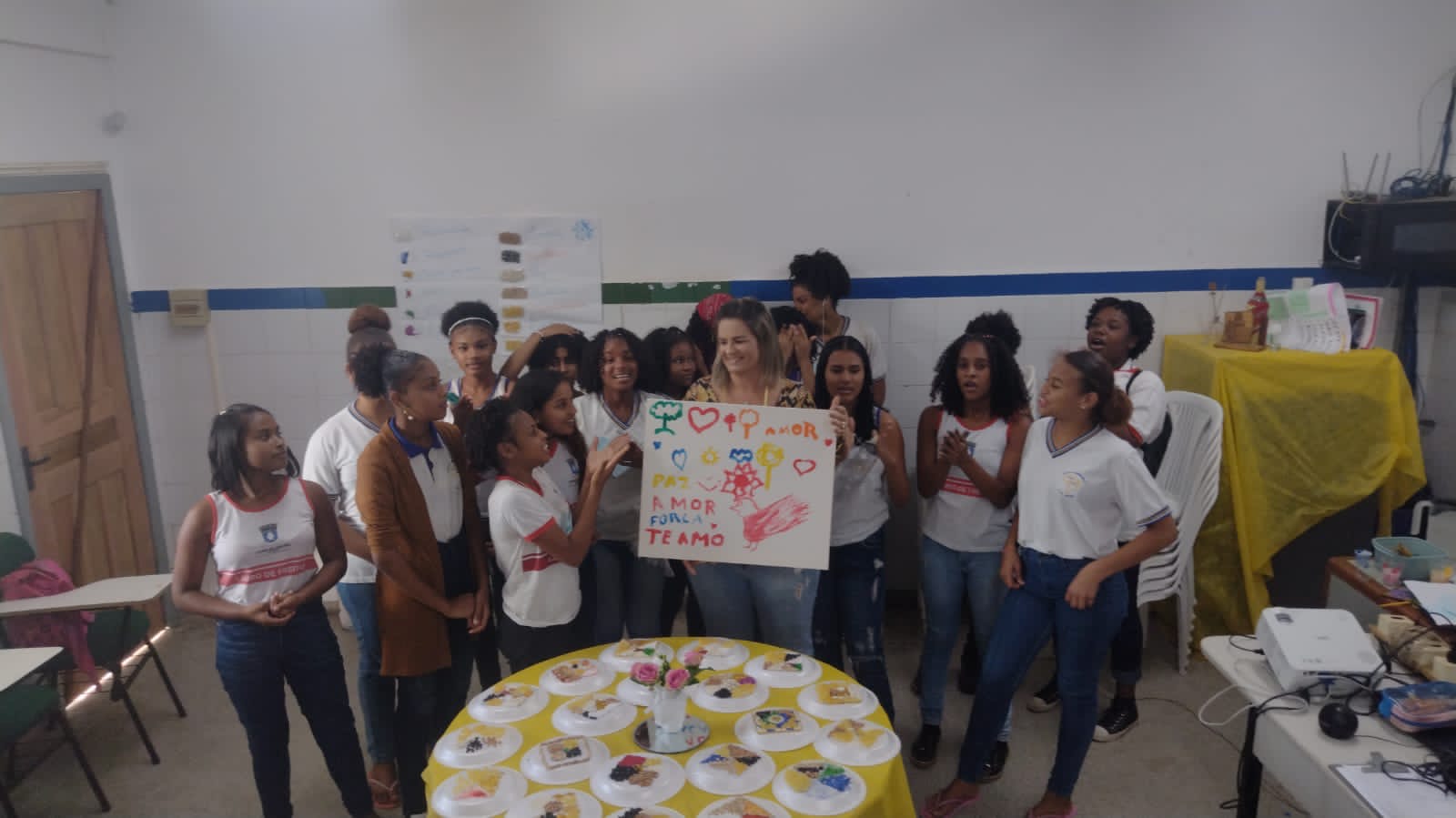 Em Lauro de Freitas, estudantes da Escola Municipal Dois de Julho aprendem a lidar com os sentimentos