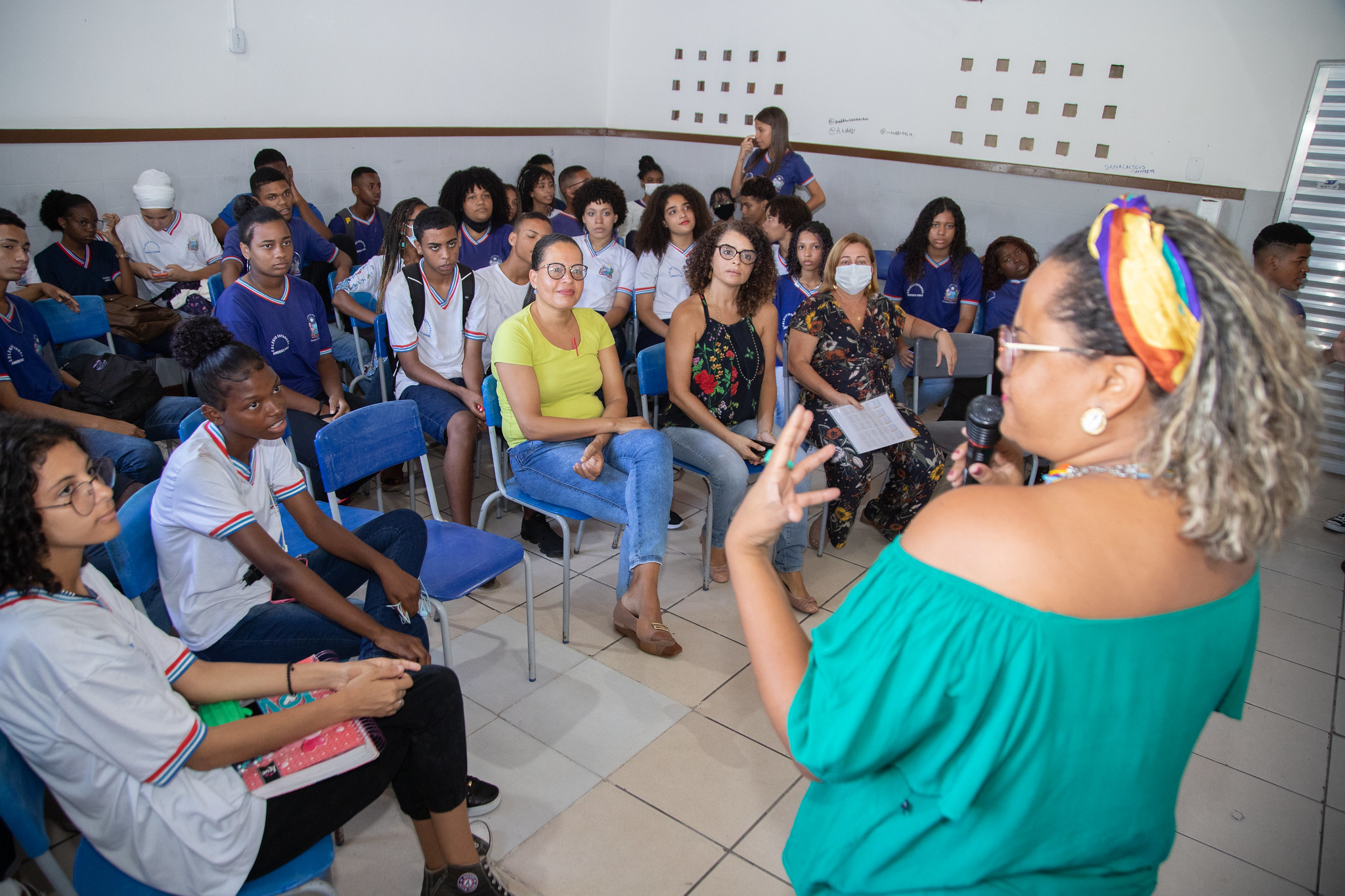 Semana da Diversidade: roda de conversa com estudantes de Lauro de Freitas debate orienta��o sexual e identidade de g�nero  