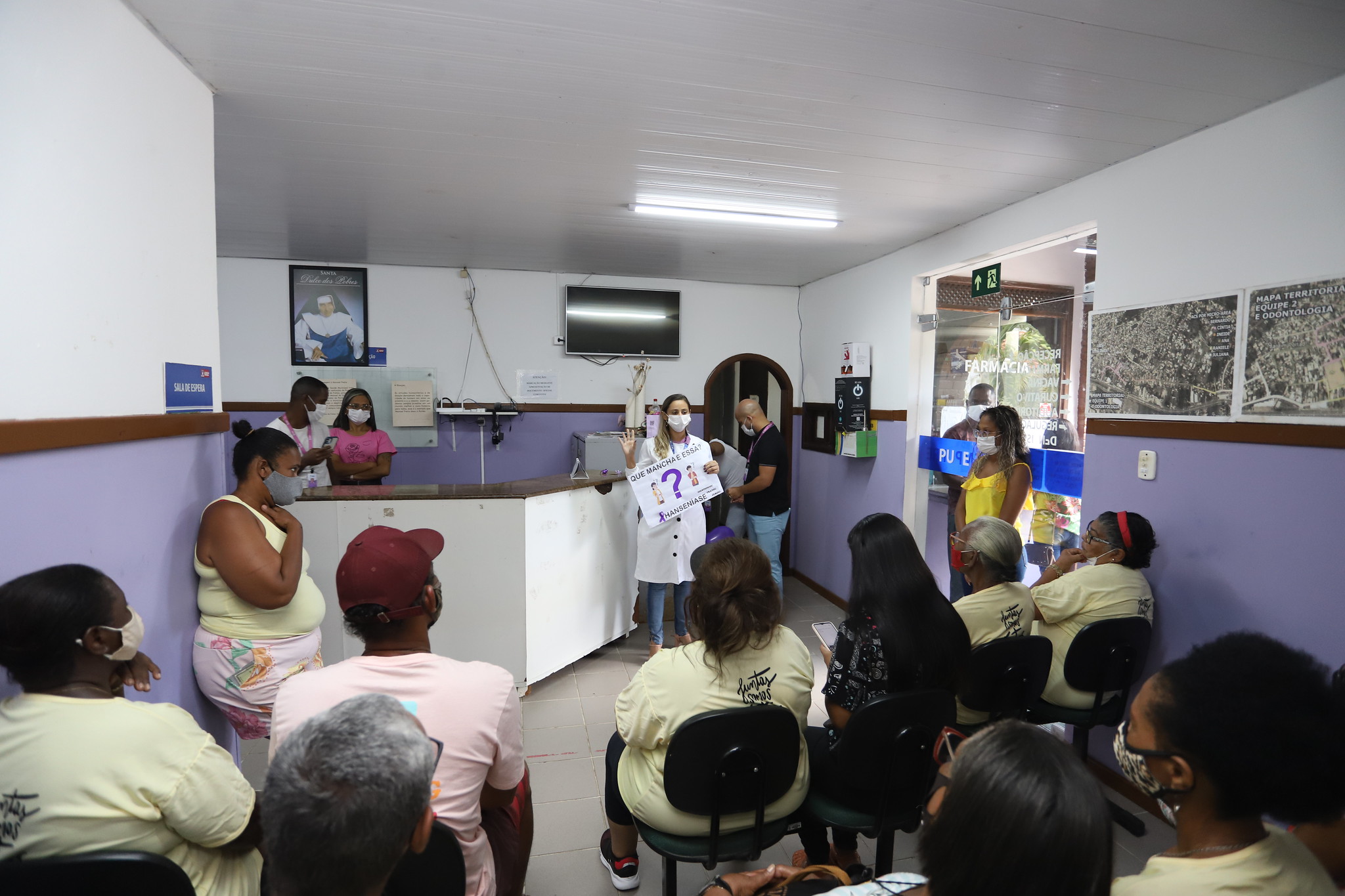 Janeiro Roxo: sala de espera alerta pacientes e acompanhantes sobre os sinais da hansen�ase
