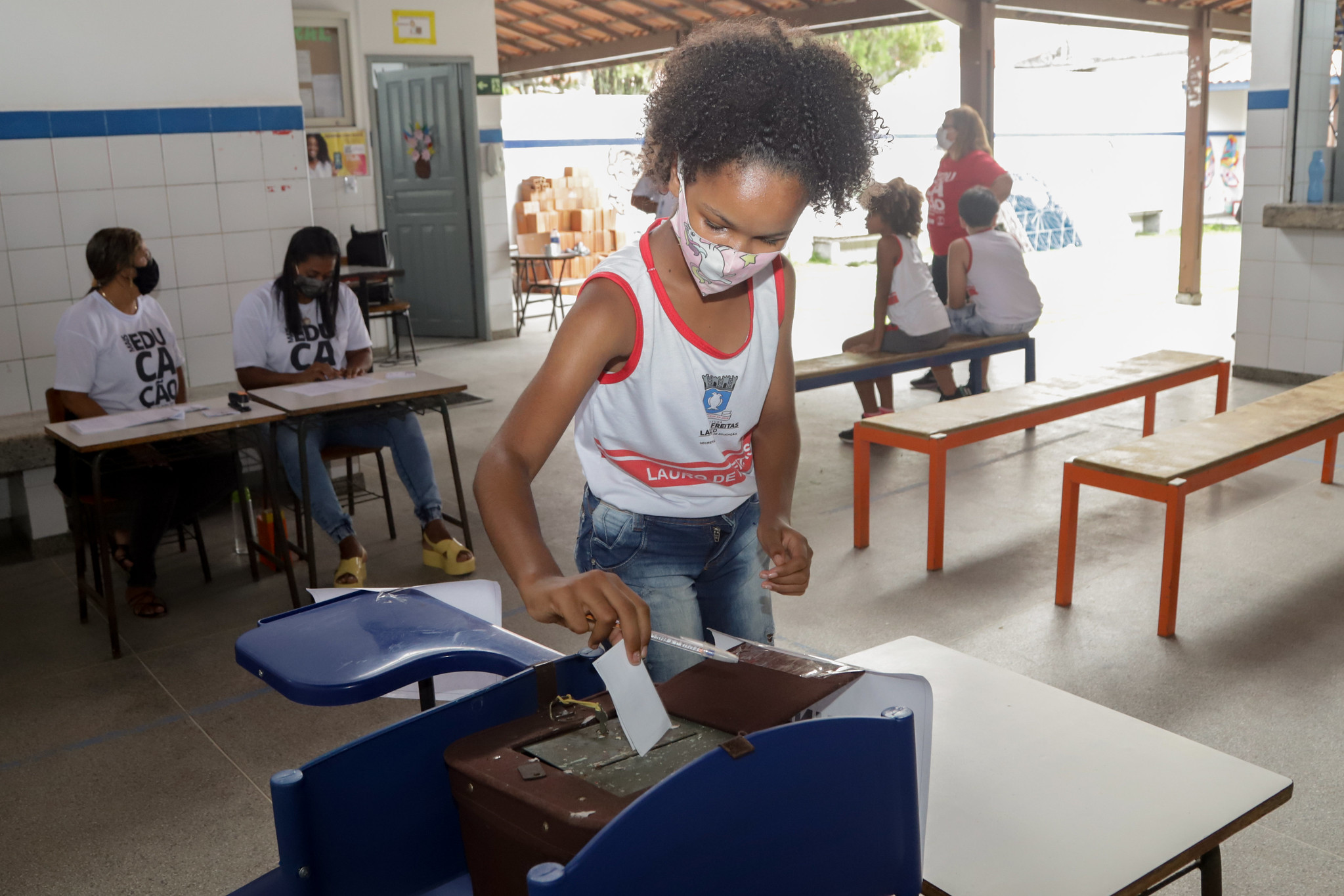 Comunidade escolar vai �s urnas escolher gestores de escolas municipais de Lauro de Freitas