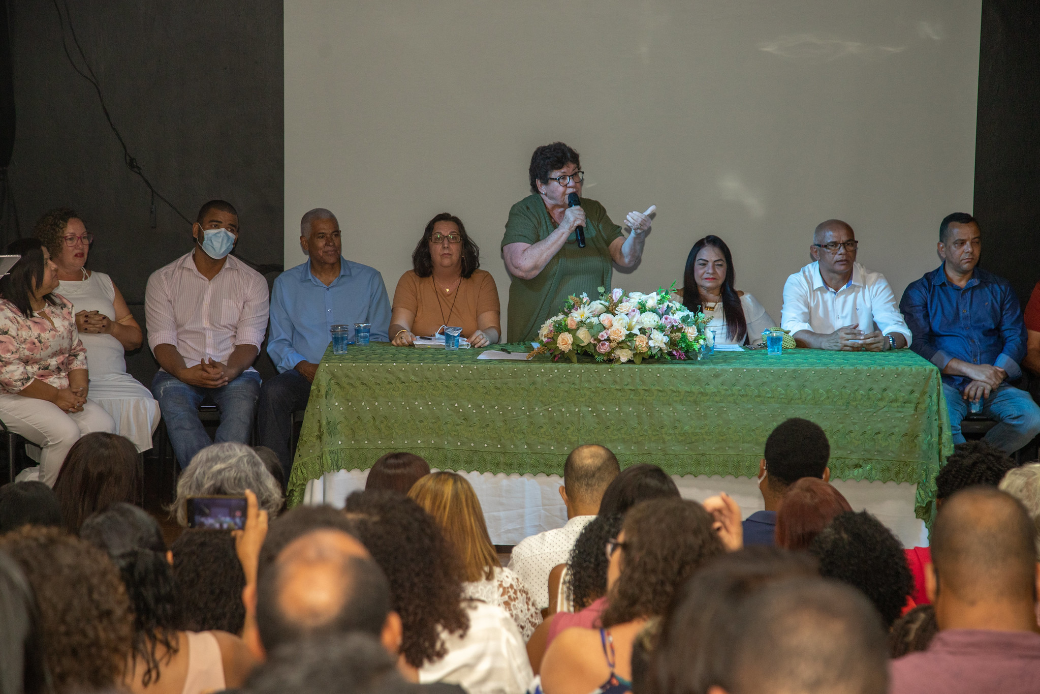 Comprometimento e entusiasmo marcam a cerim�nia de posse das gestores escolares de Lauro de Freitas