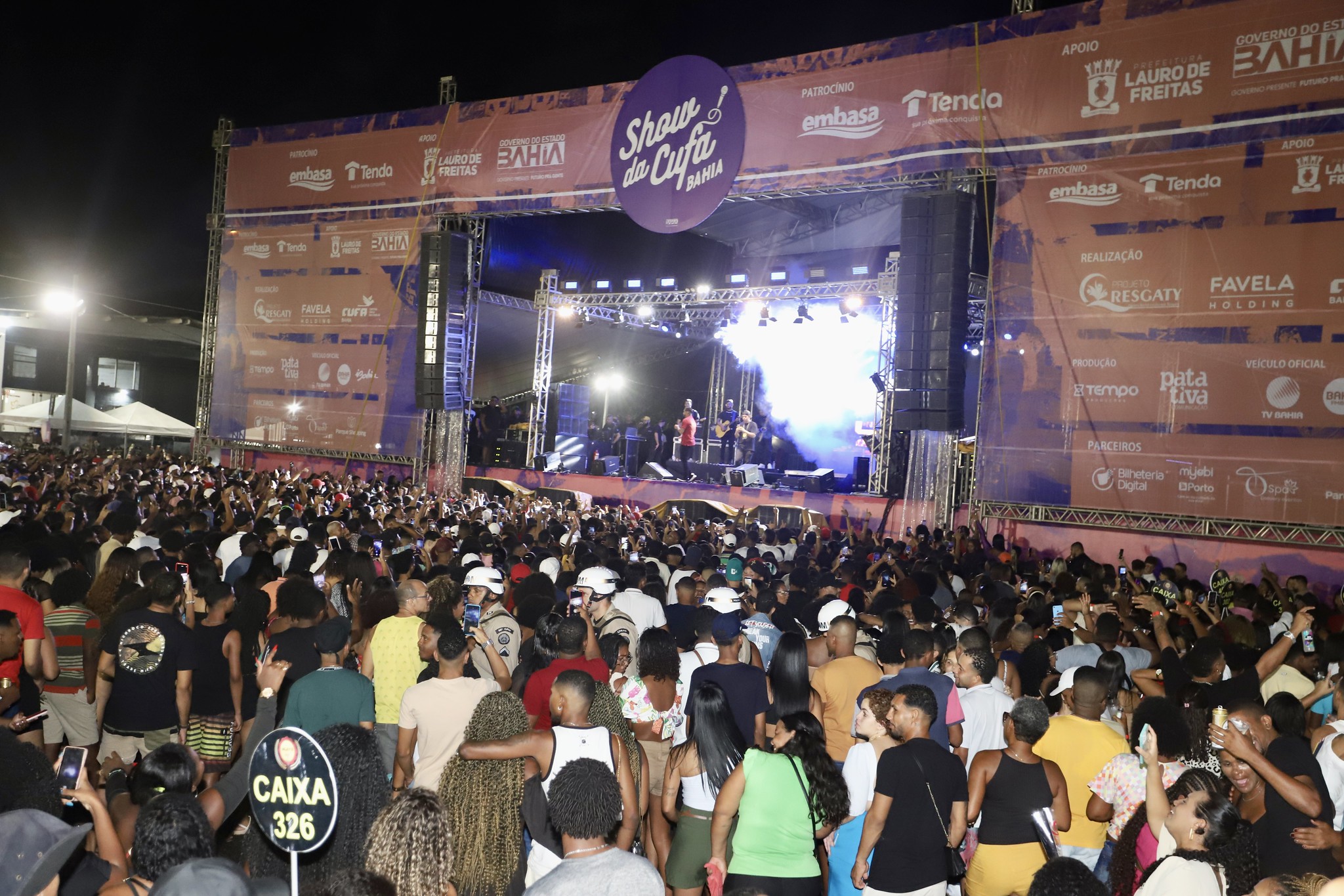 Com o apoio da Prefeitura de Lauro de Freitas, Show da Cufa atrai milhares de pessoas em Itinga