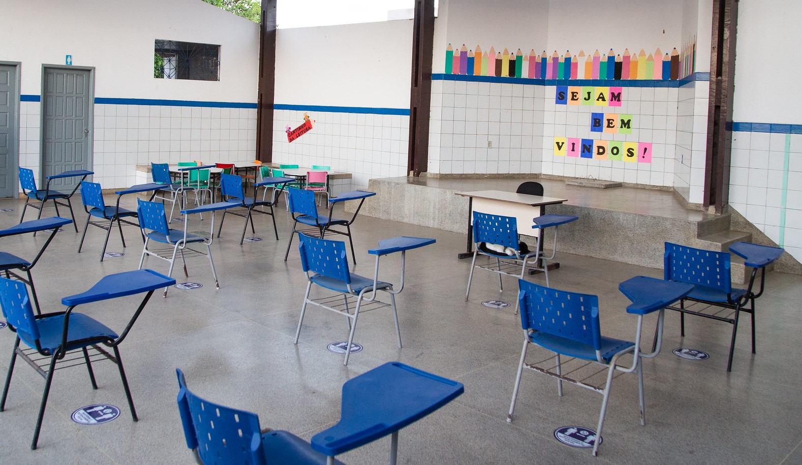 Lauro de Freitas divulga protocolos de seguran�a sanit�ria para retorno das aulas presenciais de forma h�brida nas escolas municipais