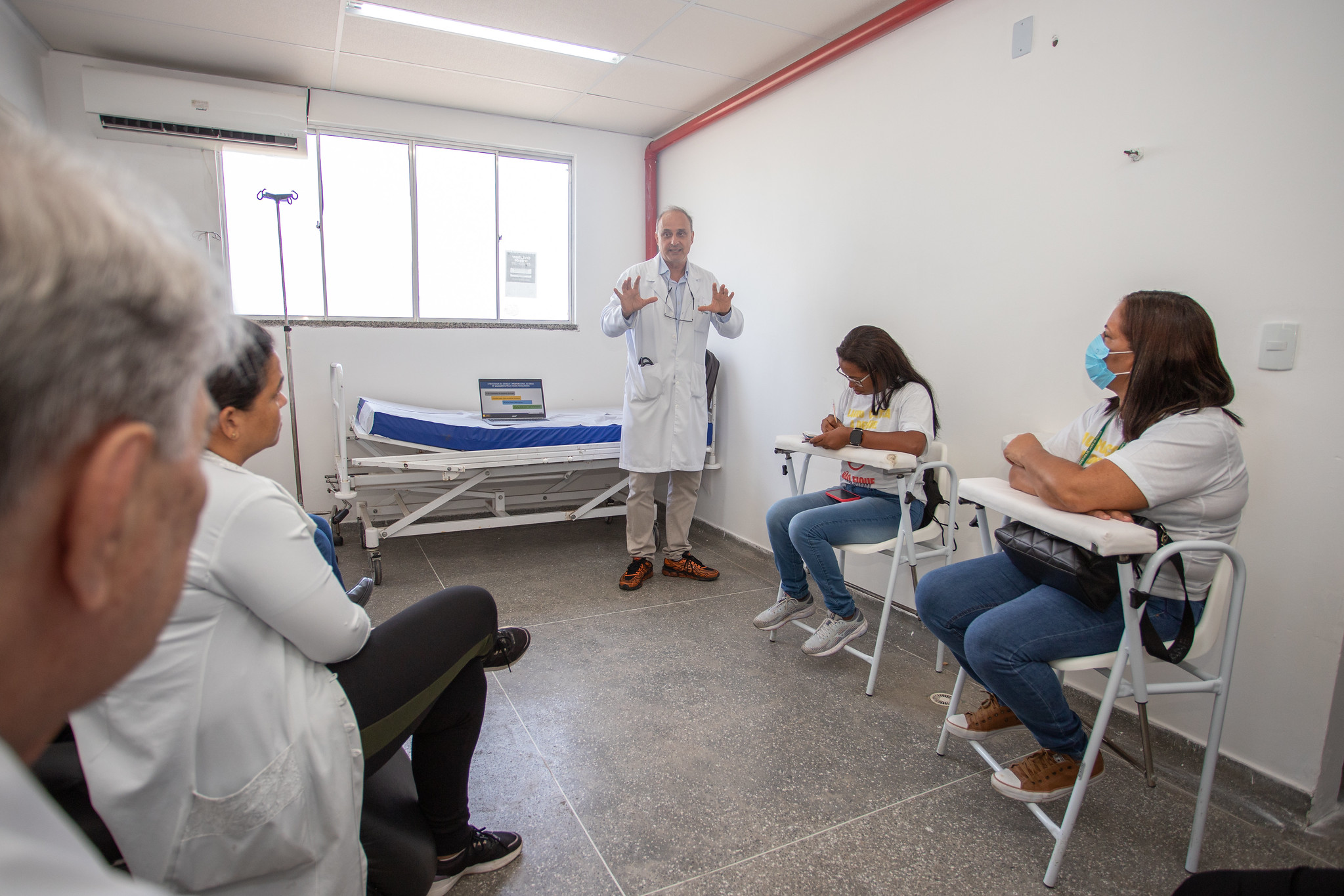 Prefeitura de Lauro de Freitas capacita profissionais de sade no combate  dengue