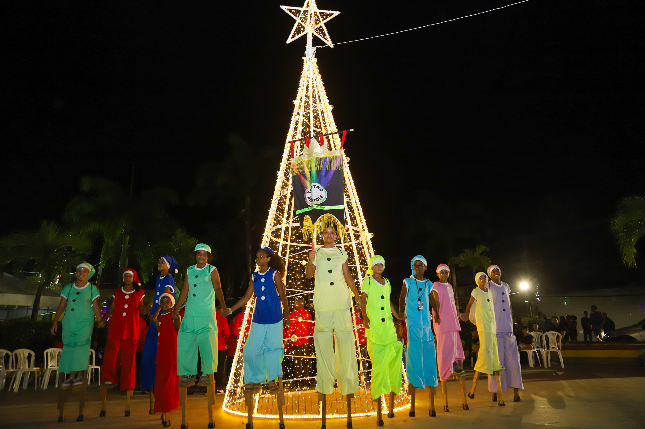 Prefeitura de Lauro de Freitas inaugura as Luzes de Natal em Itinga