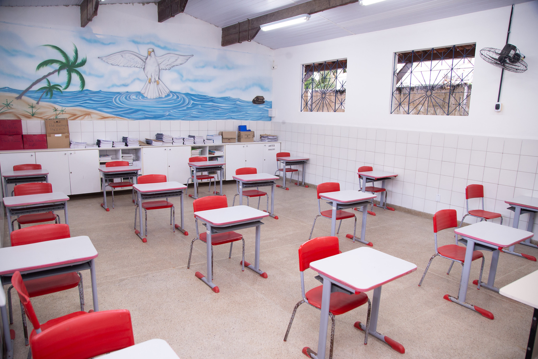 Lei aprovada na C�mara institui gest�o democr�tica nas escolas municipais de Lauro de Freitas