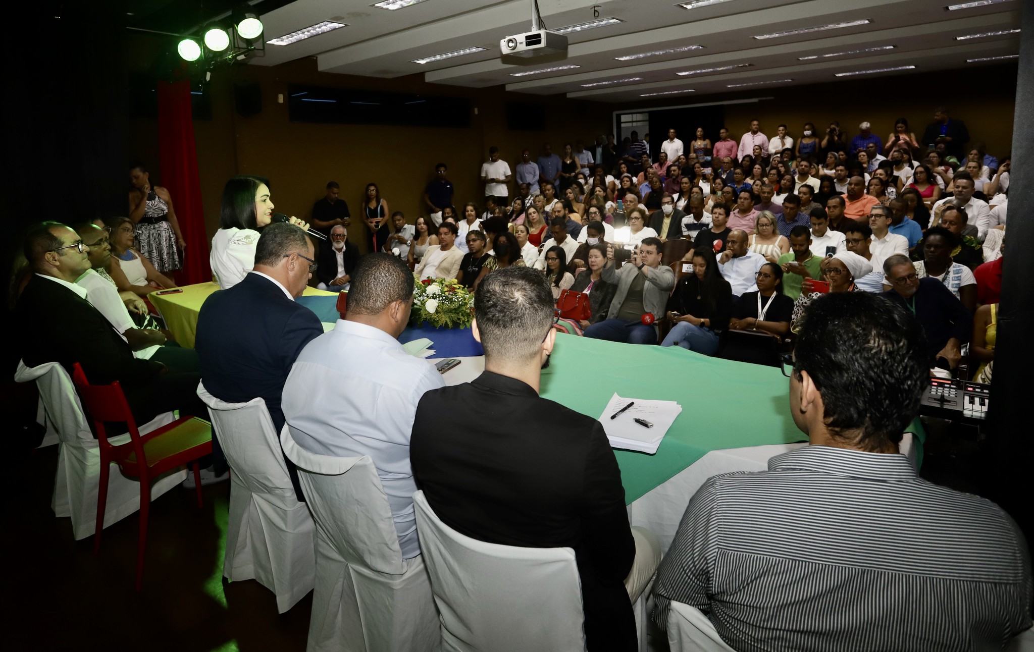 Fortalecimento do SUS e novas propostas para Lauro de Freitas marcam a abertura da 10� Confer�ncia Municipal de Sa�de